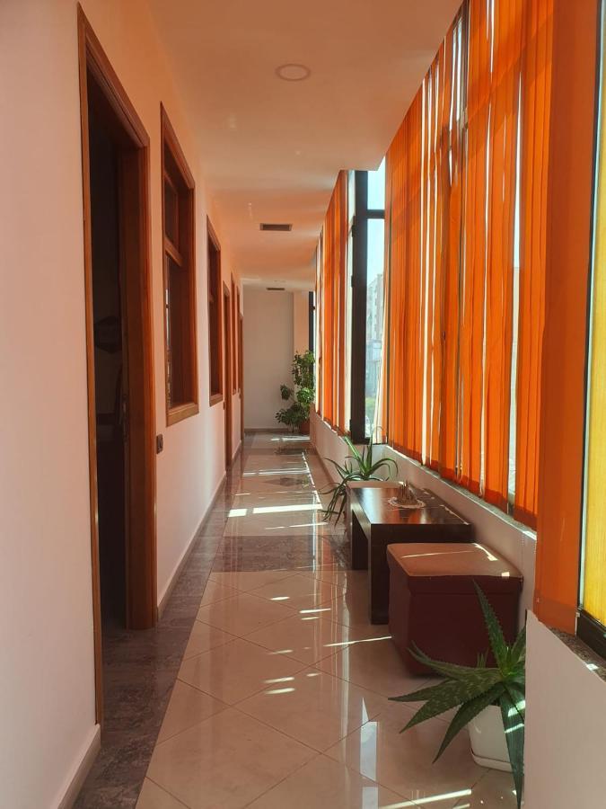 Hotel W Bush Square Fushe-Kruje ภายนอก รูปภาพ